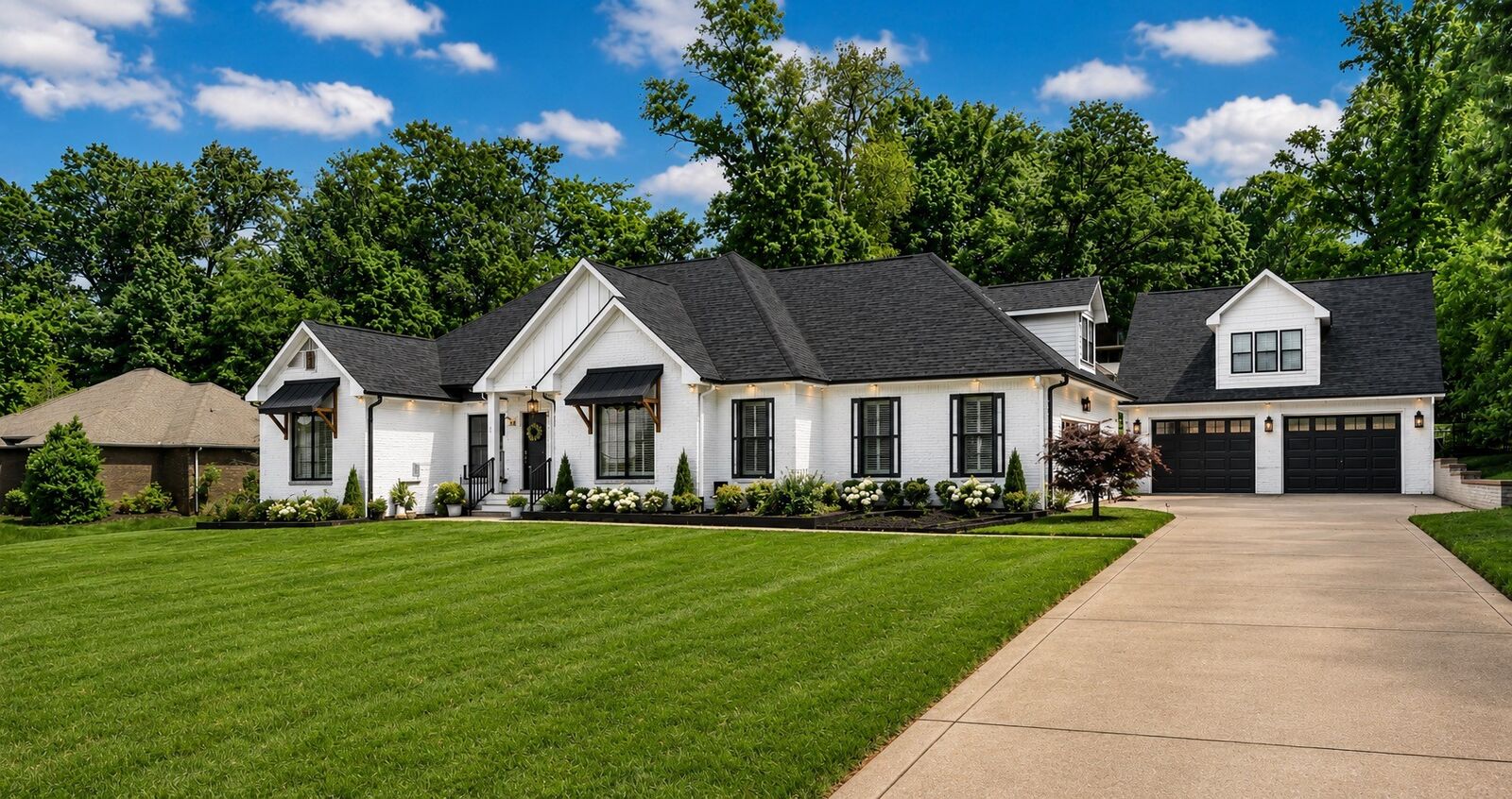 Property Photo: 453 Stonemeadow Rd TN 37043