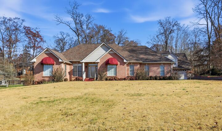 453 Stonemeadow Rd  Clarksville TN 37043 photo