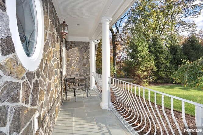 Property Photo:  164 Deerhaven Road  NJ 07430 