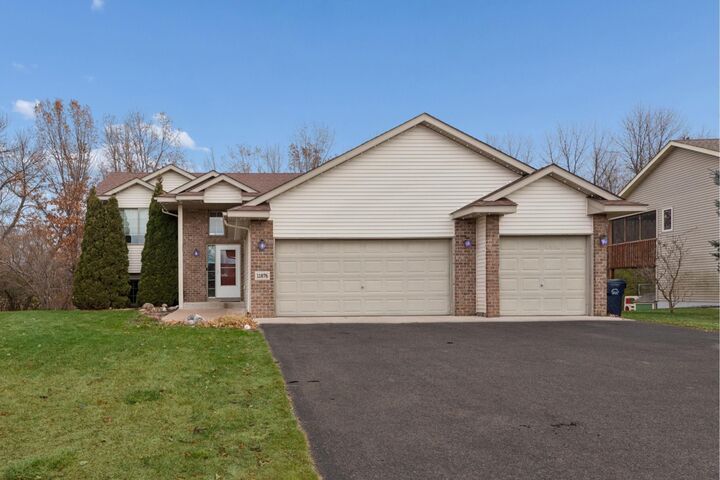 Property Photo:  11876 N Meadow Curve  MN 55045 