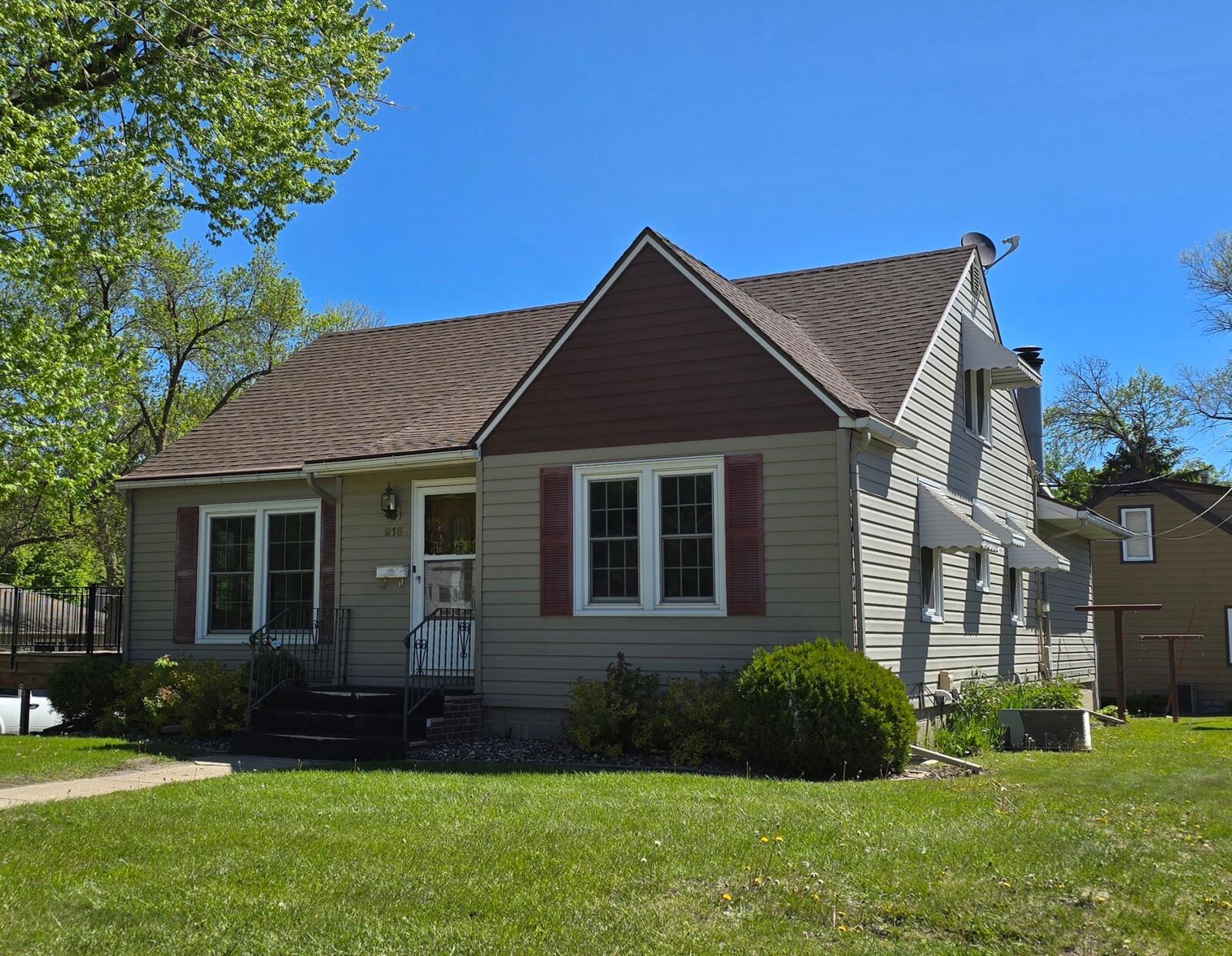 Property Photo: 918 Clausen Avenue MN 56007