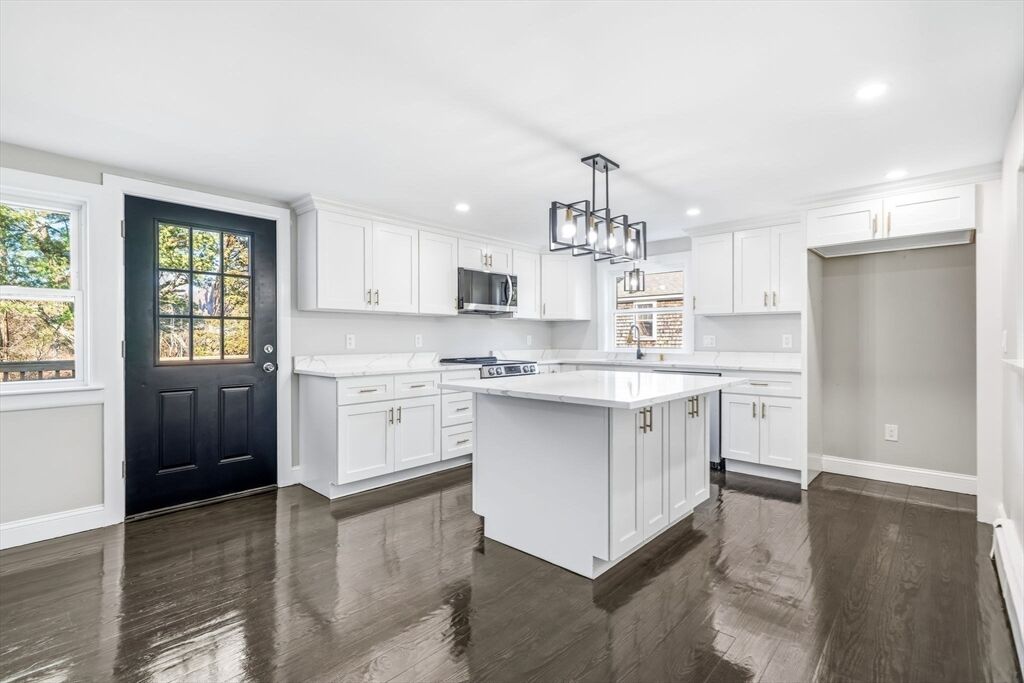 Property Photo:  408 Teaticket Hwy  MA 02536 