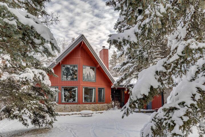 Property Photo:  51 Manyhorses Drive  AB T3Z 1A2 