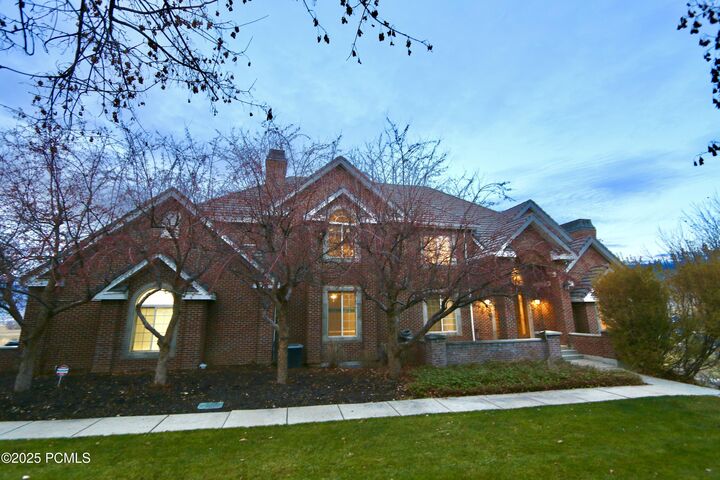 Property Photo: 1290 N Valley Ridge Drive UT 84032