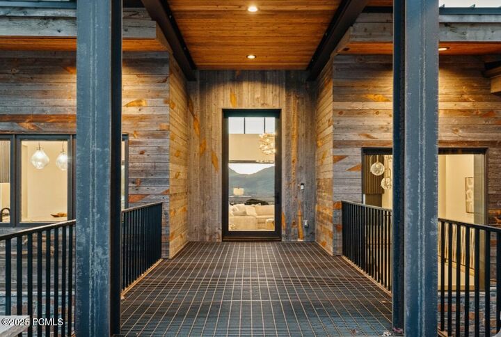 Property Photo: 2394 E La Sal Peak Drive UT 84032