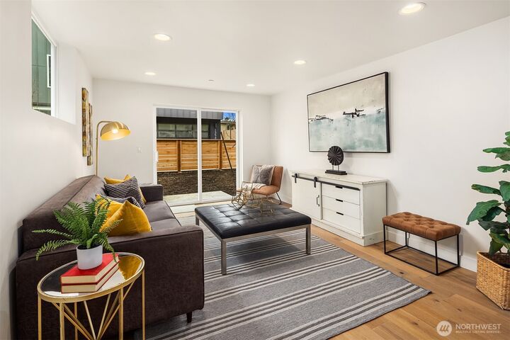 Property Photo:  13548  39th Avenue NE  WA 98125 