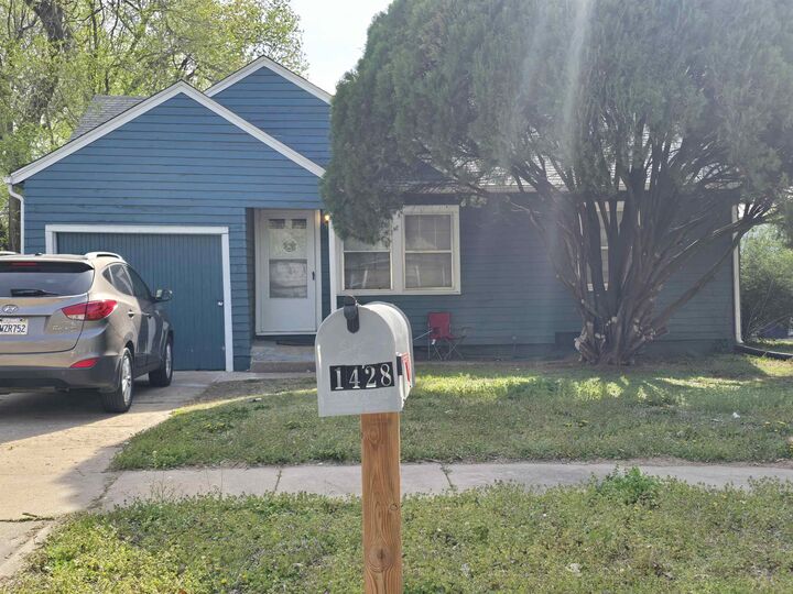 Property Photo:  1427 N Fountain  KS 67208 