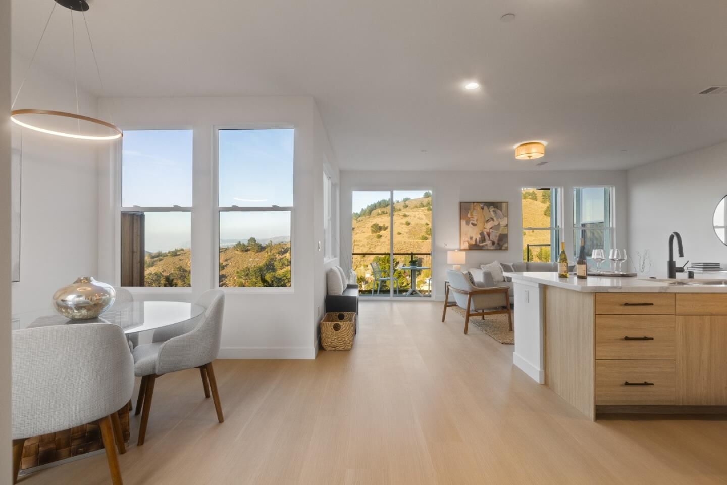 Property Photo:  821 Fassler Avenue  CA 94044 