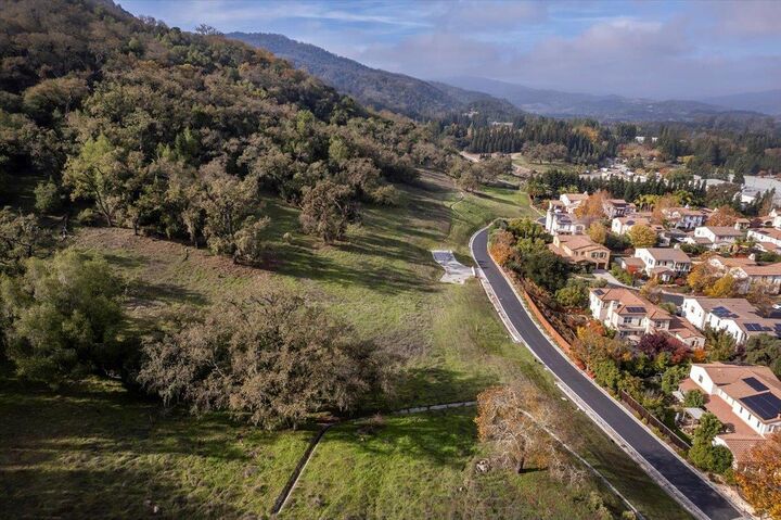 Property Photo:  2820 Berwick Avenue  CA 95020 