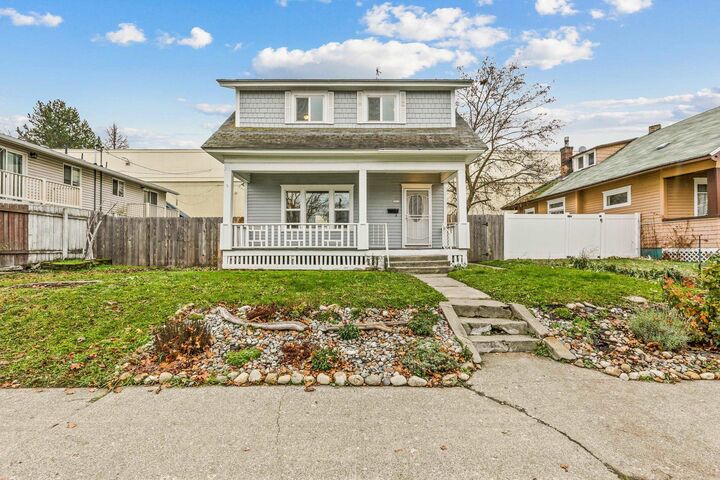 Property Photo: 1611 W York Ave WA 99205