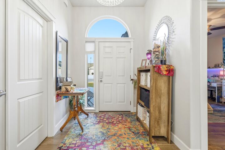 Property Photo:  6014 Cotswold Lane  WA 99301 