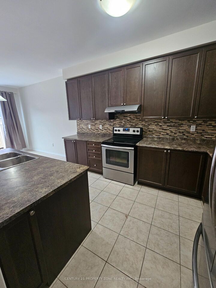 Property Photo: 42 Loftsmoor Drive Upper Unit ON L6R 3R7