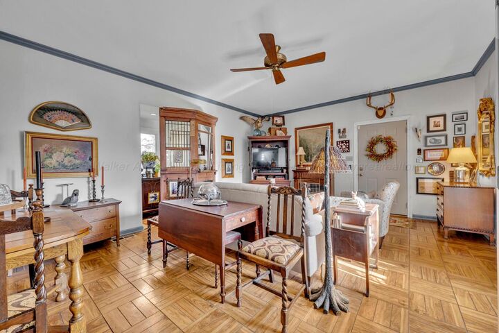 Property Photo: 508 Glen Oaks Dr AL 35504