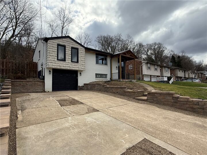 Property Photo:  836 Cedarwood Dr  PA 15235 