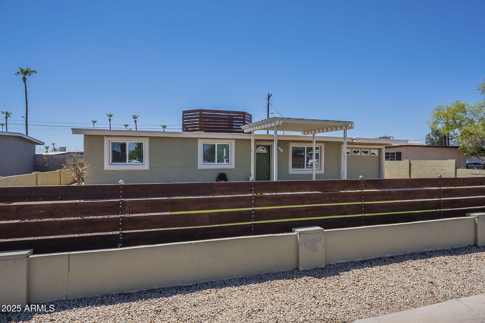 Property Photo:  148 N Glenview Drive  AZ 85213 