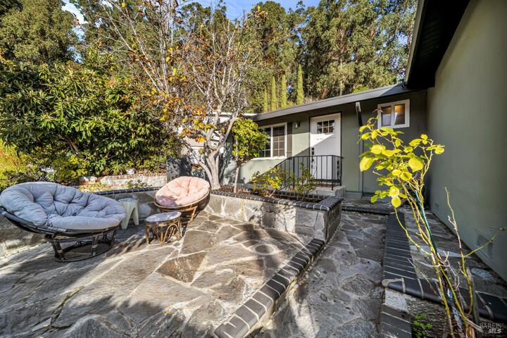 Property Photo: 7810 Sanford Street CA 94605