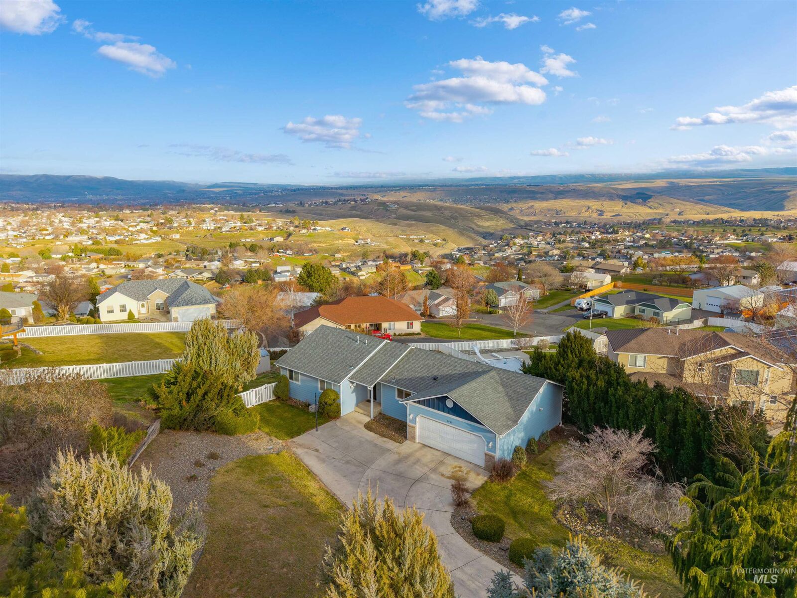 Property Photo:  2995 Dove Drive  WA 99403 