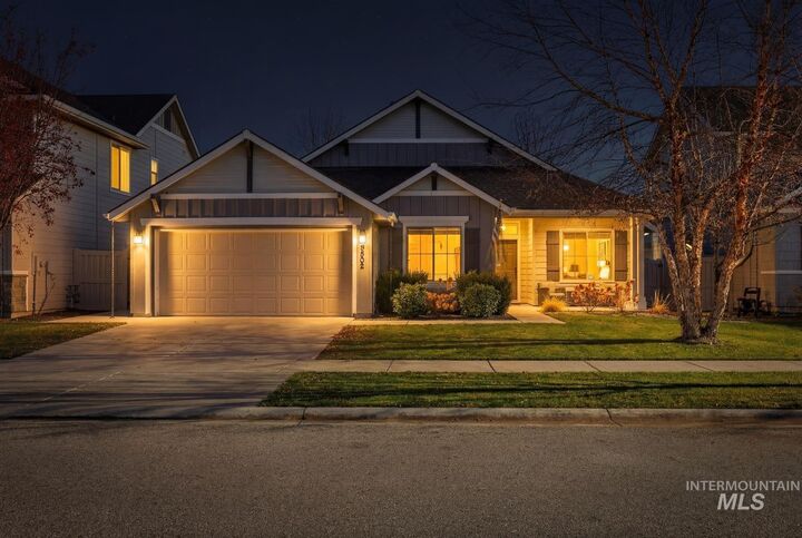 Property Photo:  9302 S Updale Ave  ID 83634-5423 