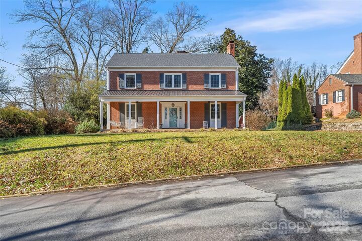 Property Photo: 375 Montevista Avenue NC 28752