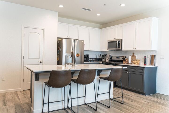 Property Photo:  1303 22nd Avenue  CA 93631 