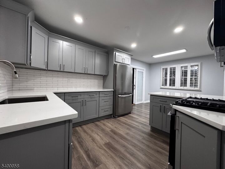 Property Photo: 3 Fulper Pl NJ 08809