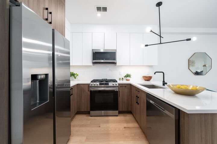 Property Photo:  10 Brinkerhoff St 201  NJ 07304 