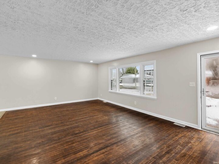Property Photo:  1701 N Thomas Avenue  IN 47711 