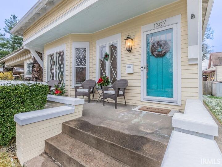 Property Photo: 1307 Lincoln Avenue IN 47714