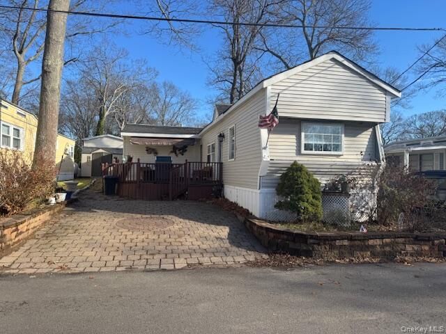 658 Sound Avenue F6  Calverton NY 11933 photo