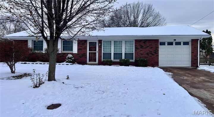 Property Photo: 108 Meckfessel Drive IL 62208