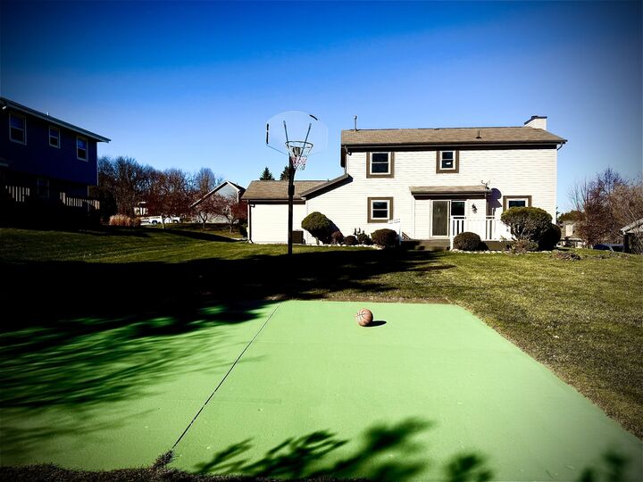 Property Photo:  W233n6950 Salem Dr  WI 53089 