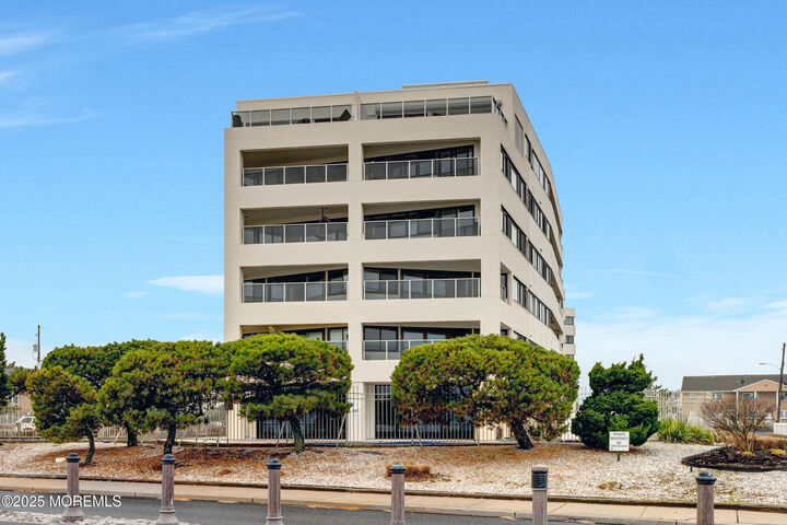 Property Photo:  525 Ocean Boulevard 303  NJ 07740 