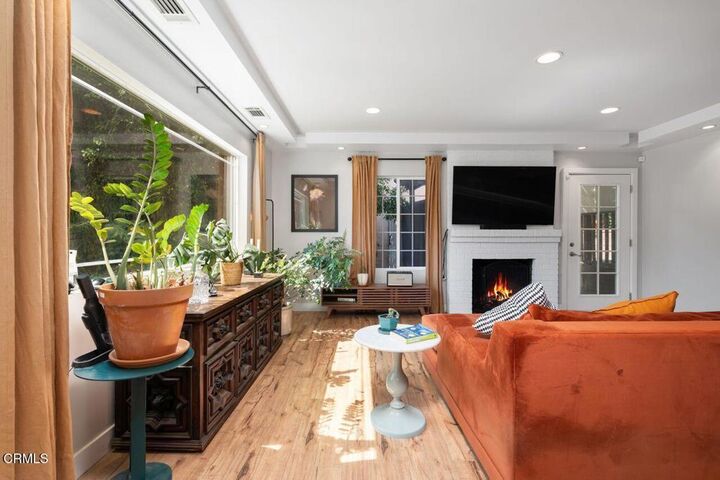 Property Photo:  3847 Sunbeam Drive  CA 90065 