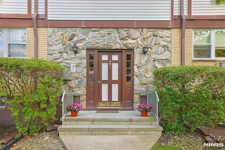 9 Somerset Drive 11F  Suffern NY 10901 photo