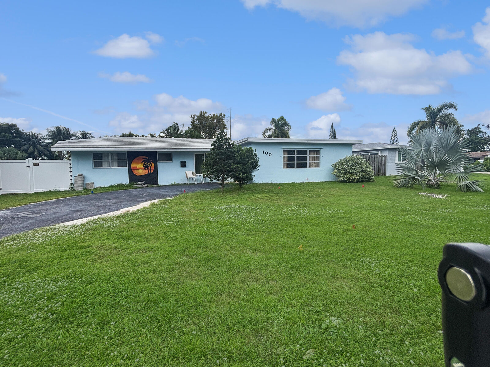 Property Photo:  100 SW 17th Street  FL 33060 