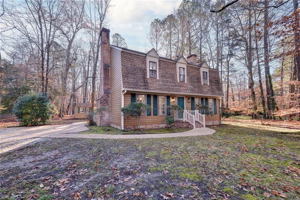 Property Photo:  100 Daingerfield Rd  VA 23185 