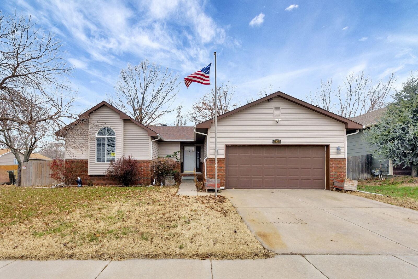 Property Photo: 1917 N Covington St KS 67212