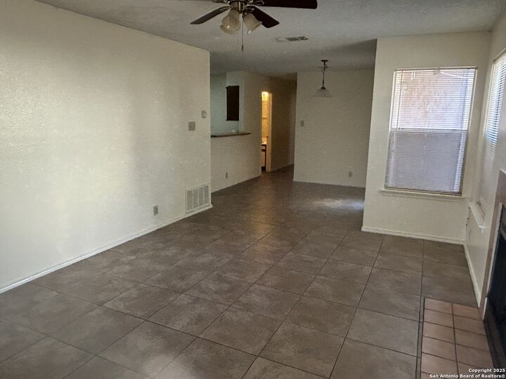 Property Photo: 7231 Coral Springs TX 78250