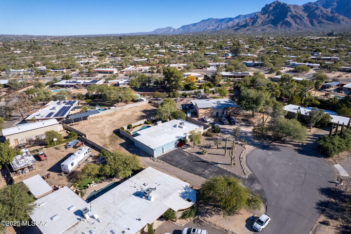 Property Photo:  1860 W Zarragoza Place  AZ 85704 