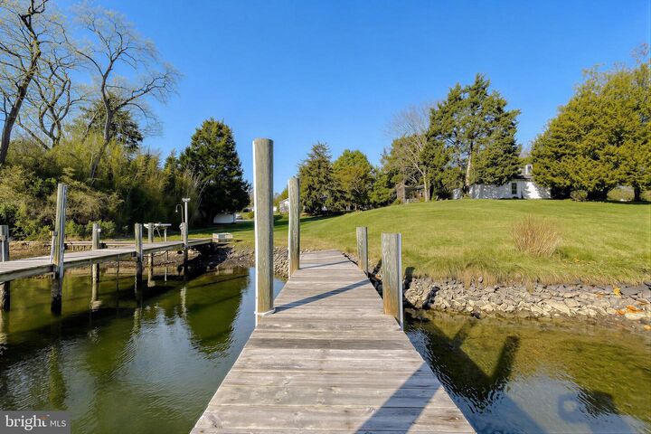 Property Photo:  610 Rolling Hills Road  MD 20688 