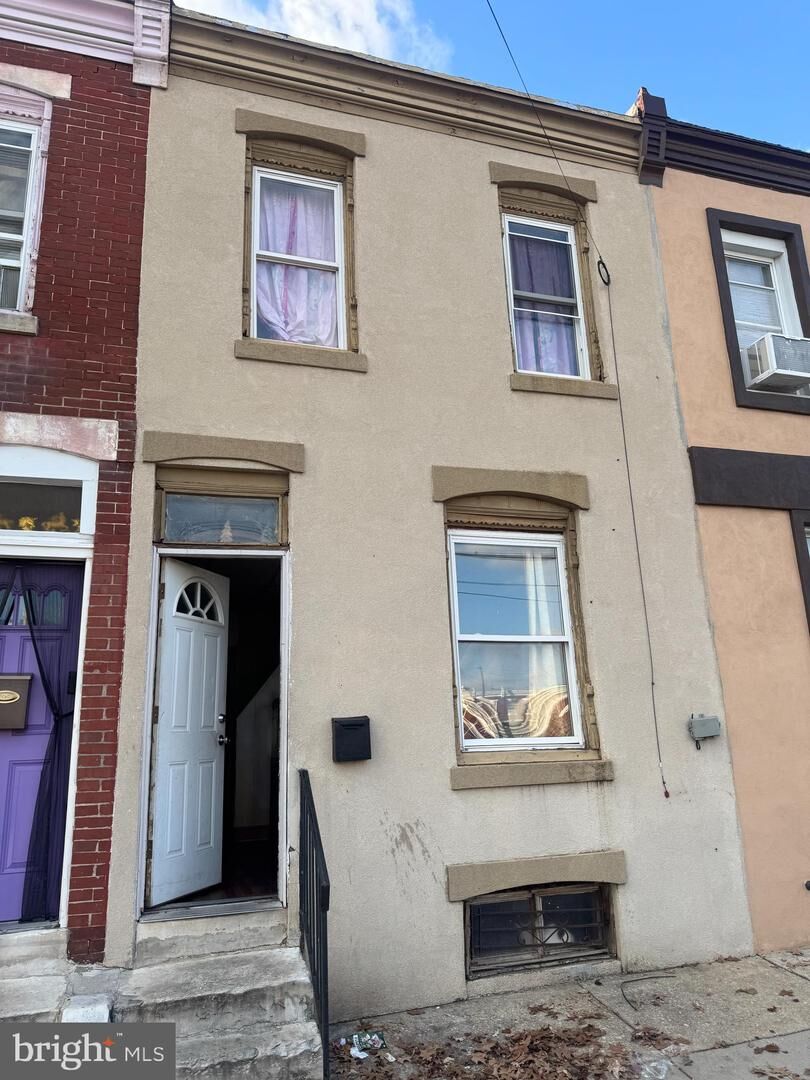 Property Photo:  2808 N Leithgow Street  PA 19133 