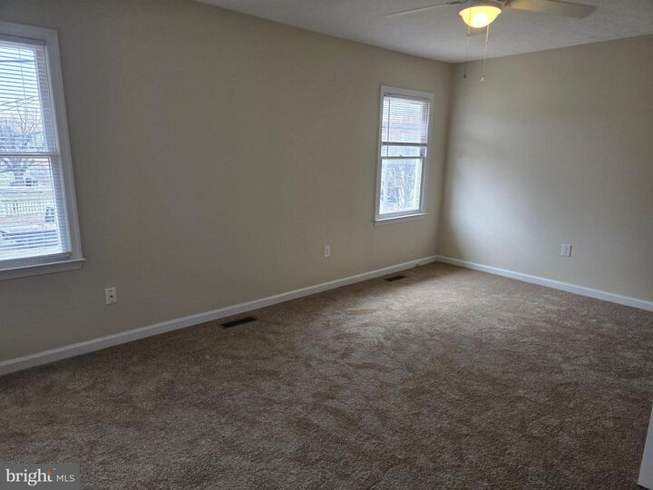 Property Photo:  518 Yorktowne Place  VA 22601 