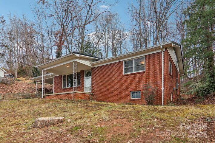 Property Photo: 24 Hy Vu Drive NC 28786