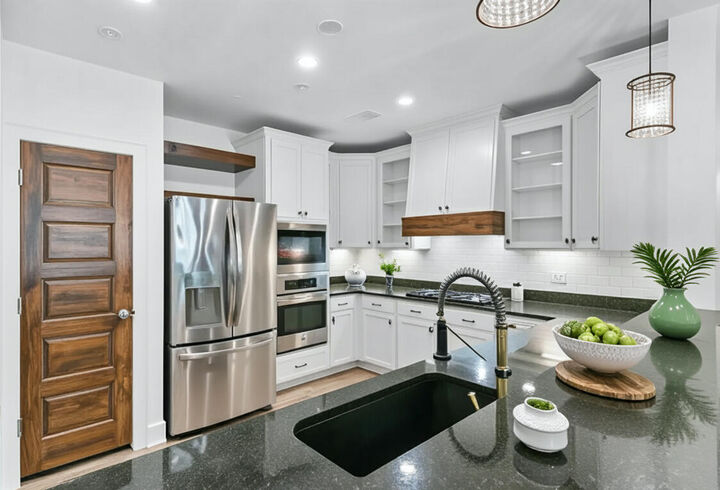 Property Photo:  135 Pier View Street # 101  SC 29492 