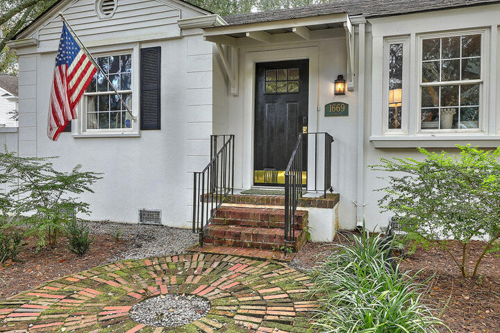 Property Photo:  1669 Pearlott Street # B  SC 29407 