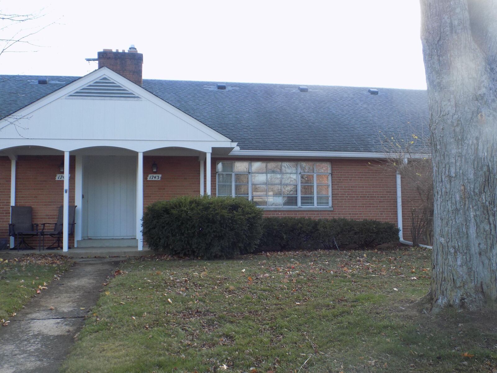 Property Photo: 1743 Ardleigh Road OH 43221