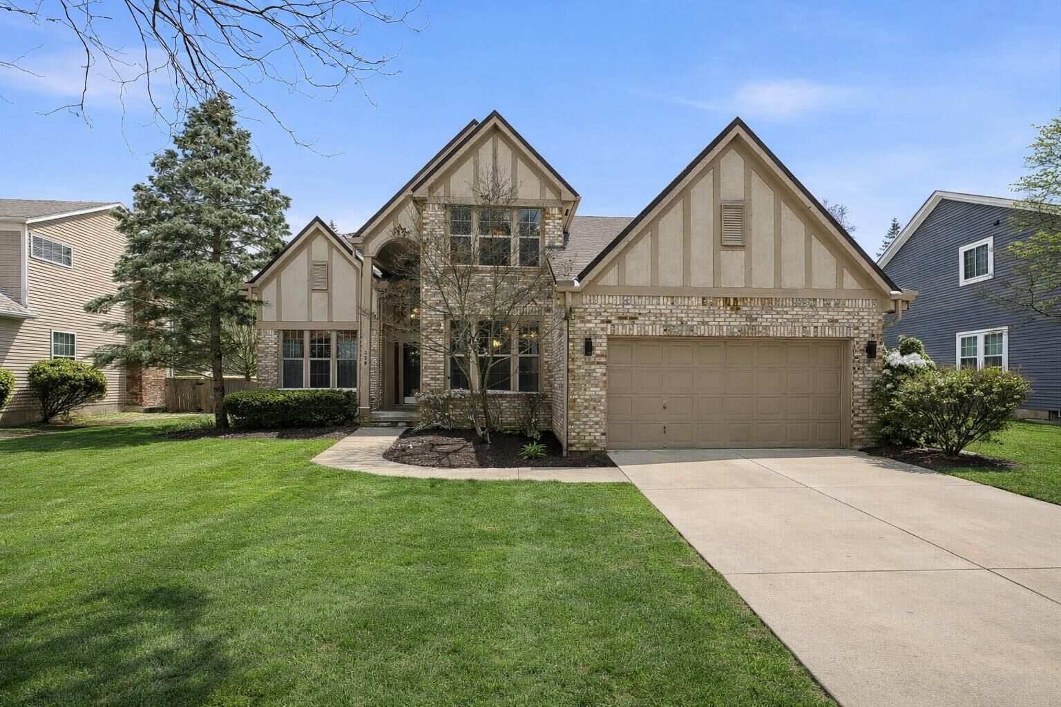 Property Photo:  339 Aylesbury S Drive  OH 43082 