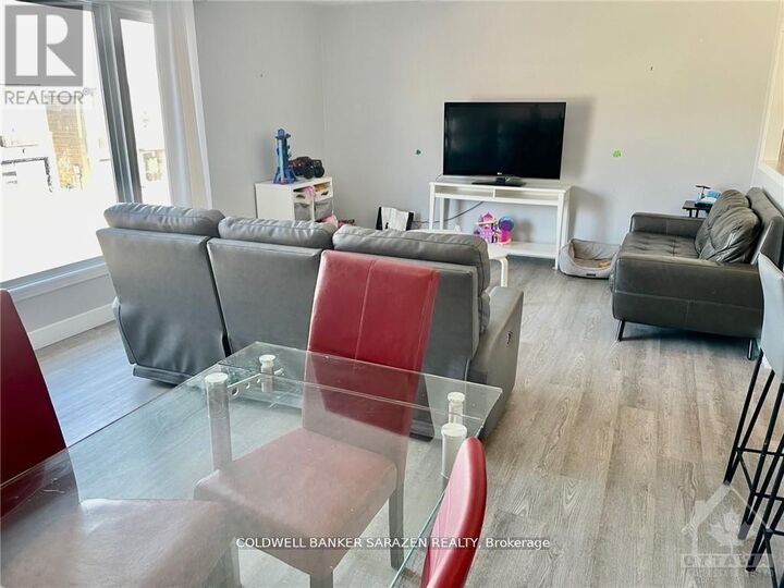 Property Photo: 860 Connaught Avenue 2 ON K2B 5M6
