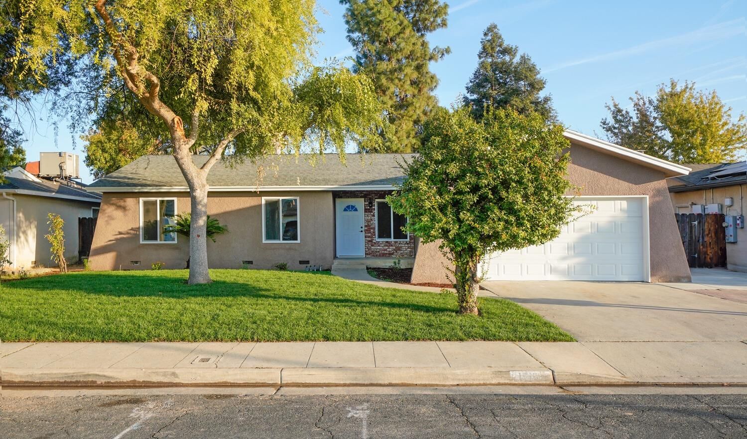 Property Photo:  1515 Keats Avenue  CA 93611 