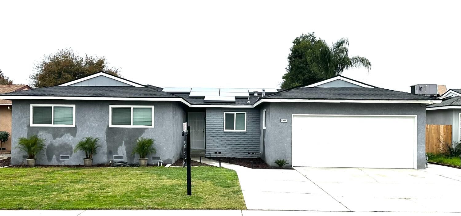 Property Photo:  2612 Renn  CA 93611 